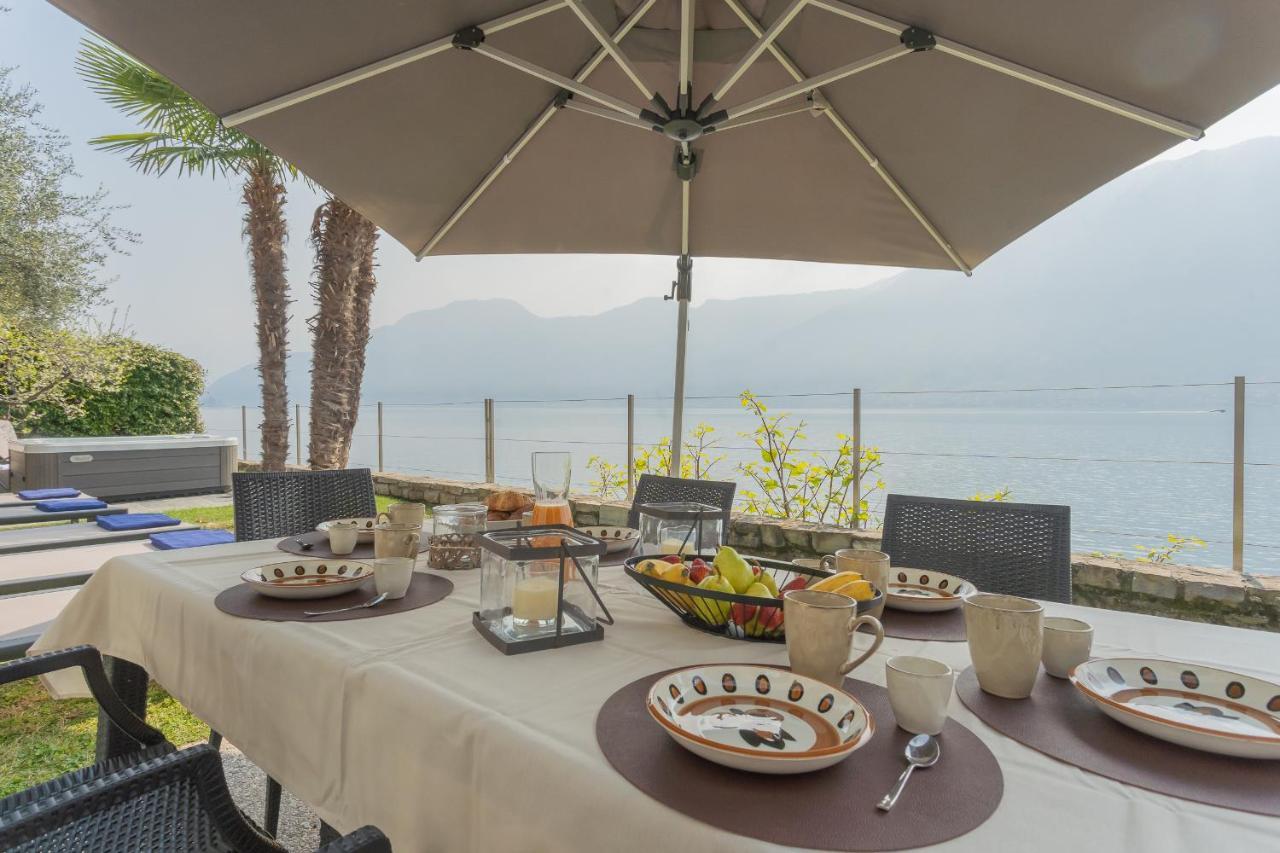Villa Sasso on Lake Como by RentAllComo Sala Comacina Esterno foto